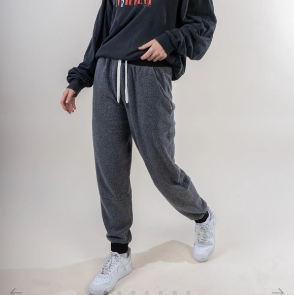 Feat Women's Hazy Black BlanketBlend Jogger - Picture 4 of 11